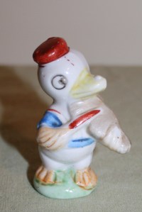 Figurine Donald Music Fiddle +