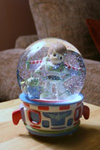 Precious Moments Buzz 002