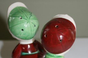 HDL Salt and Pepper Shakers 011